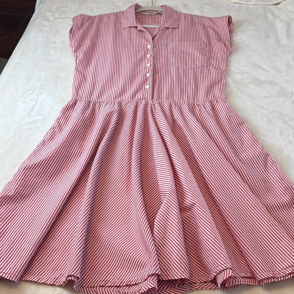 Liz Claiborne Dresses & Skirts - Vintage LIZ CLAIBORNE Red and White Striped Button-Up 100% Cotton Dress - Size 6